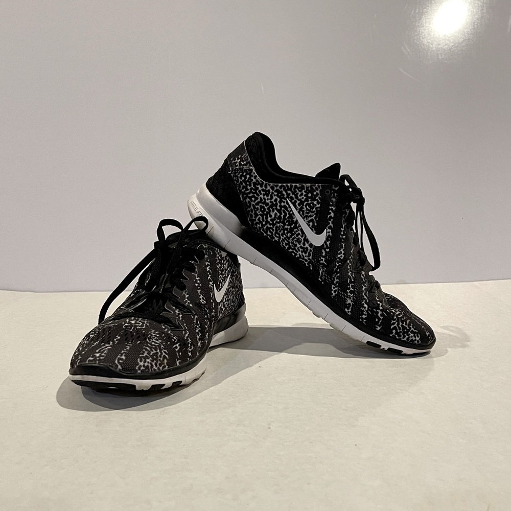 Nike Free 5.0 leopard print running shoes. Worn 1x. Excellent condition